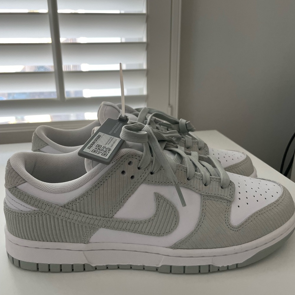 Nike Dunk Low light green corduroy sneaker size 10 women’s with tags never worn